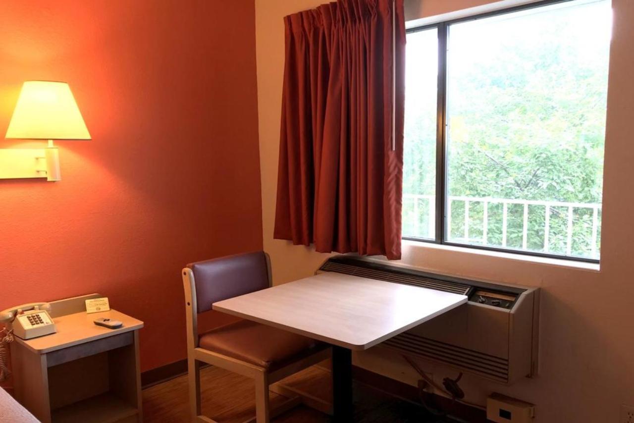 Key Inn Macedonia Eksteriør billede