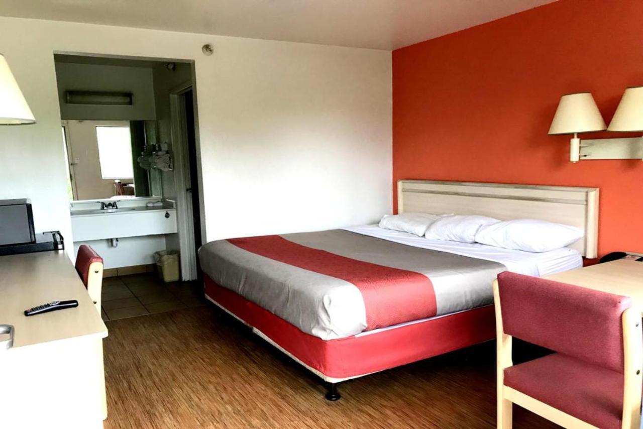 Key Inn Macedonia Eksteriør billede