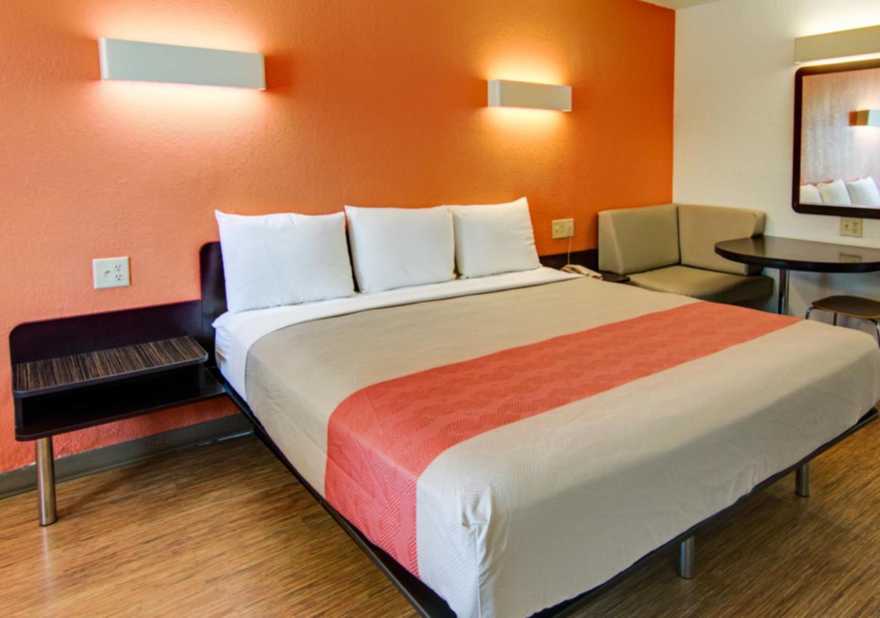 Key Inn Macedonia Eksteriør billede