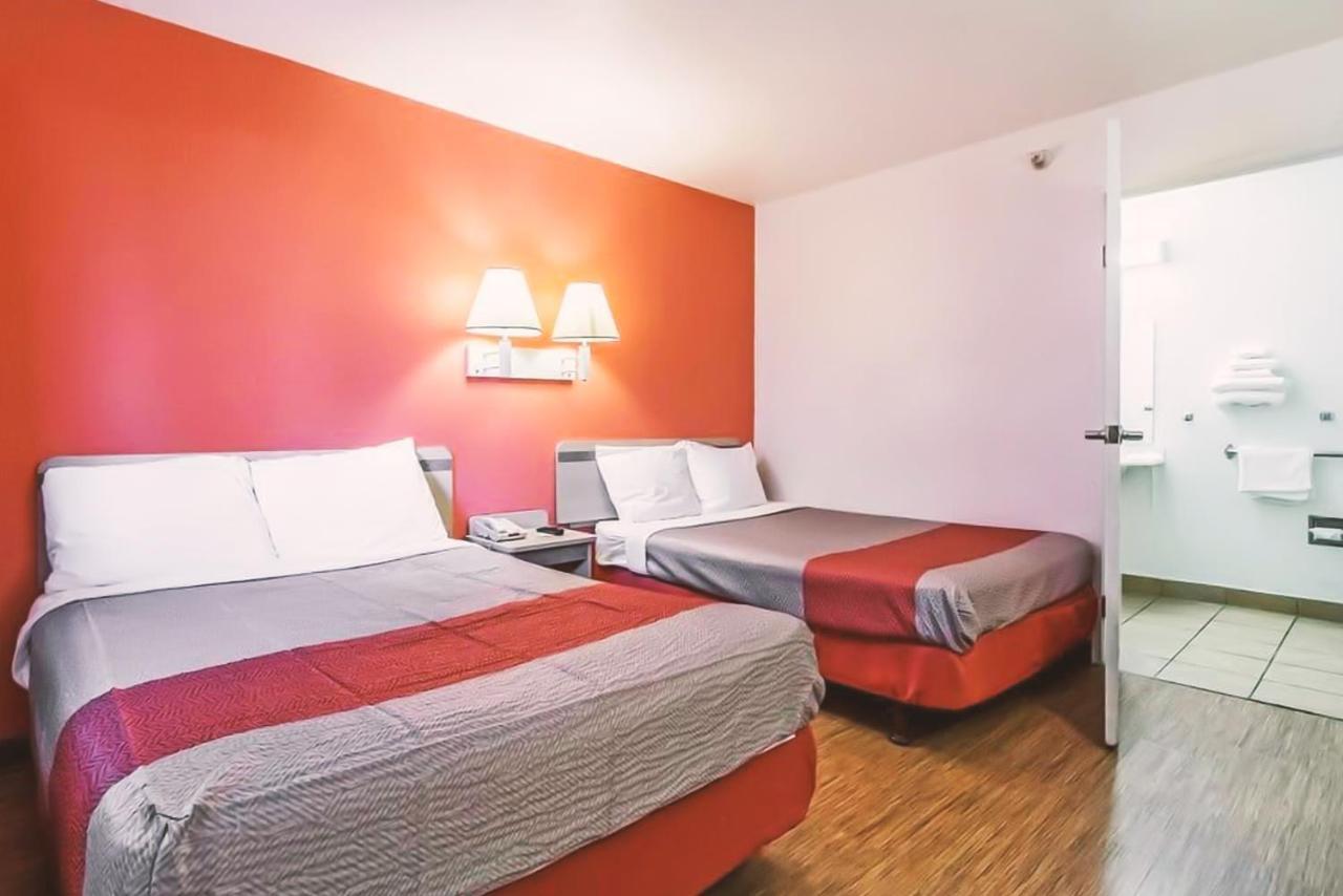 Key Inn Macedonia Eksteriør billede