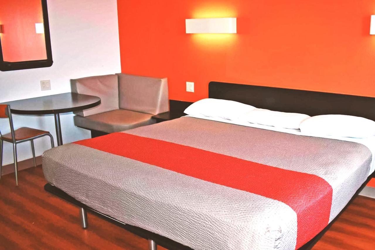 Key Inn Macedonia Eksteriør billede